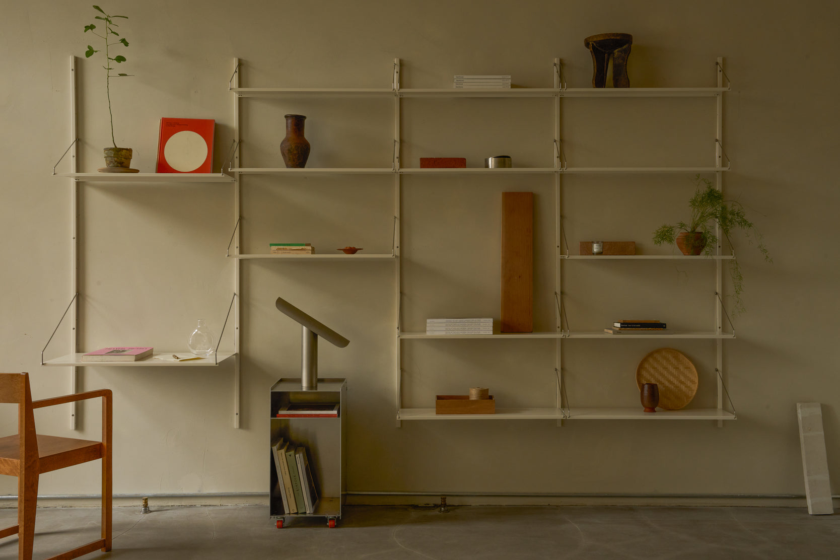 Frama, Historia esencial: estanterías