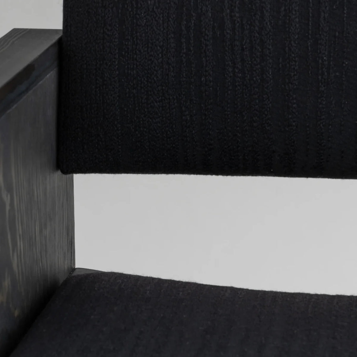 Silla de comedor con brazos Maasto 016 | Tapizada