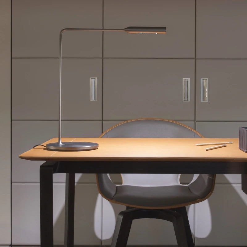 Lámpara de mesa Flo Desk