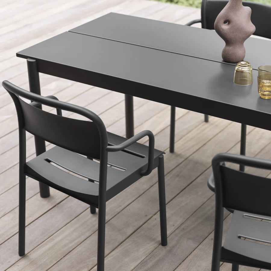 Silla con brazos Linear Steel Armchair