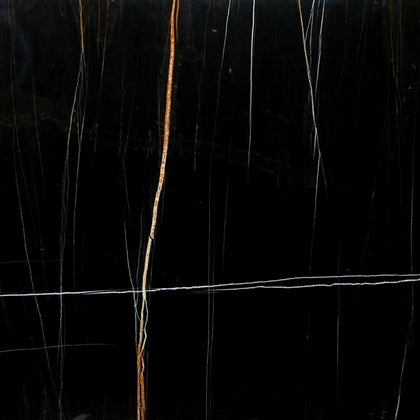 Ancho: 181 cm x Fondo: 52 cm x Alto: 75 cm / Mármol sáhara / Nogal super mate