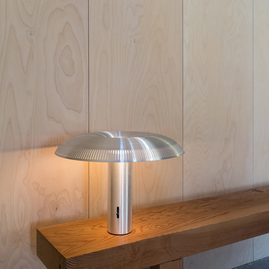 Lámpara de mesa Ilumina W203