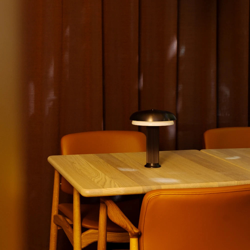 Lámpara de mesa portátil de diseño nórdico