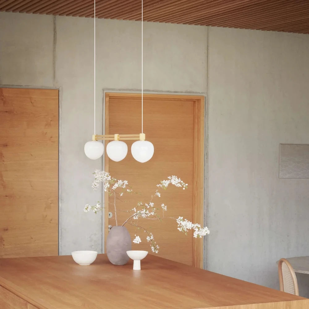 Lámpara de techo lineal de tres globos de cristal para comedor