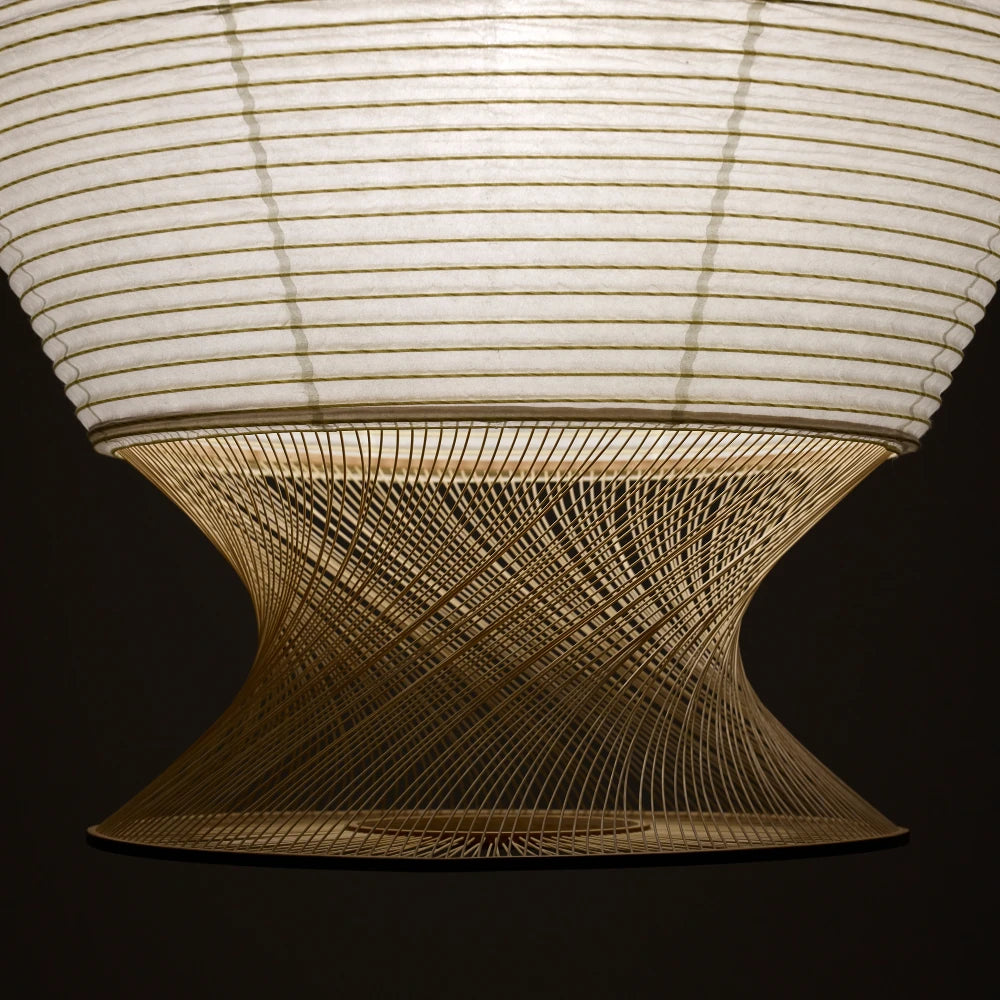 Lámpara japonesa de diseño con iluminación cálida