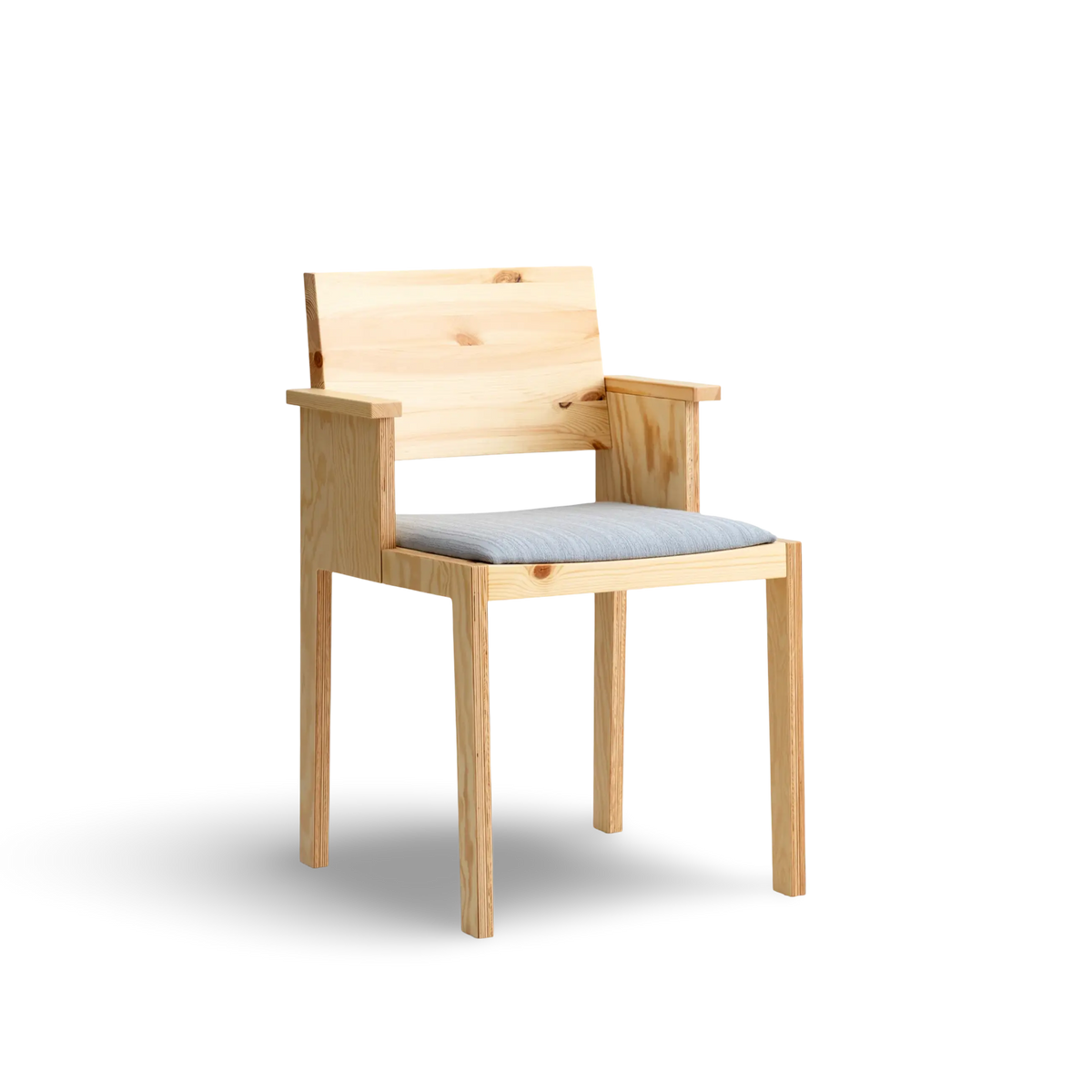 Silla de comedor con brazos Maasto 016 | Tapizada