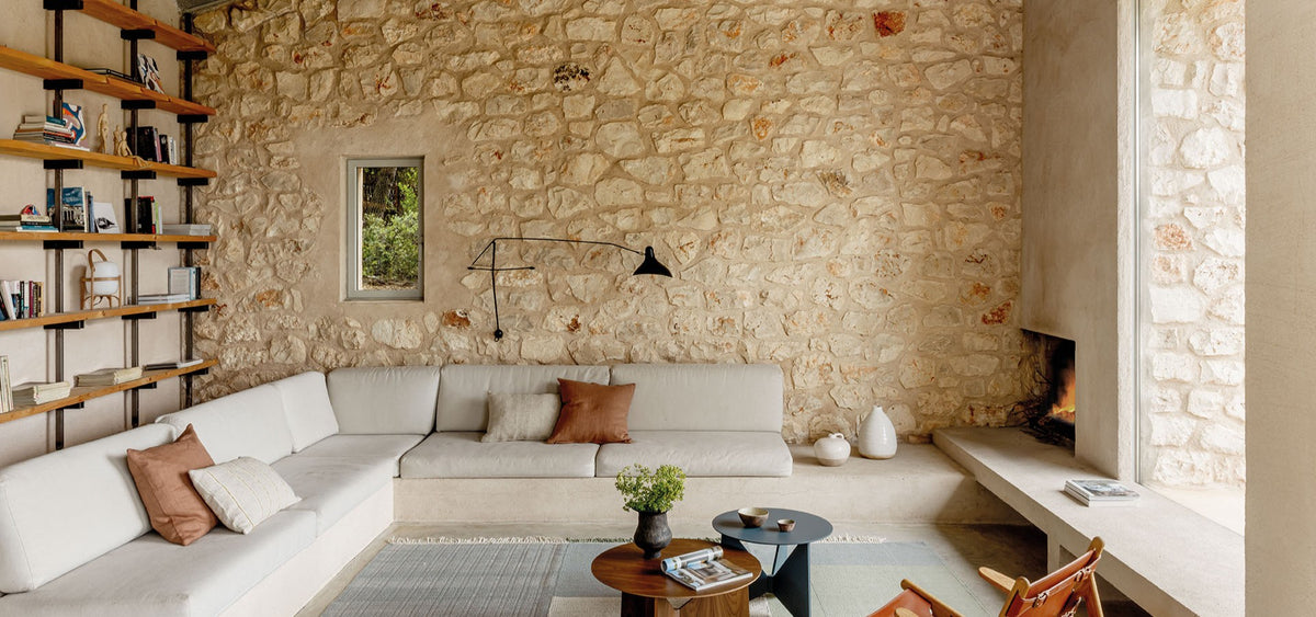 Villa Icaria en Guadalajara, casa de vacaciones con arquitectura contemporánea, interiorismo y mobiliario de diseño seleccionado por Espacio Betty